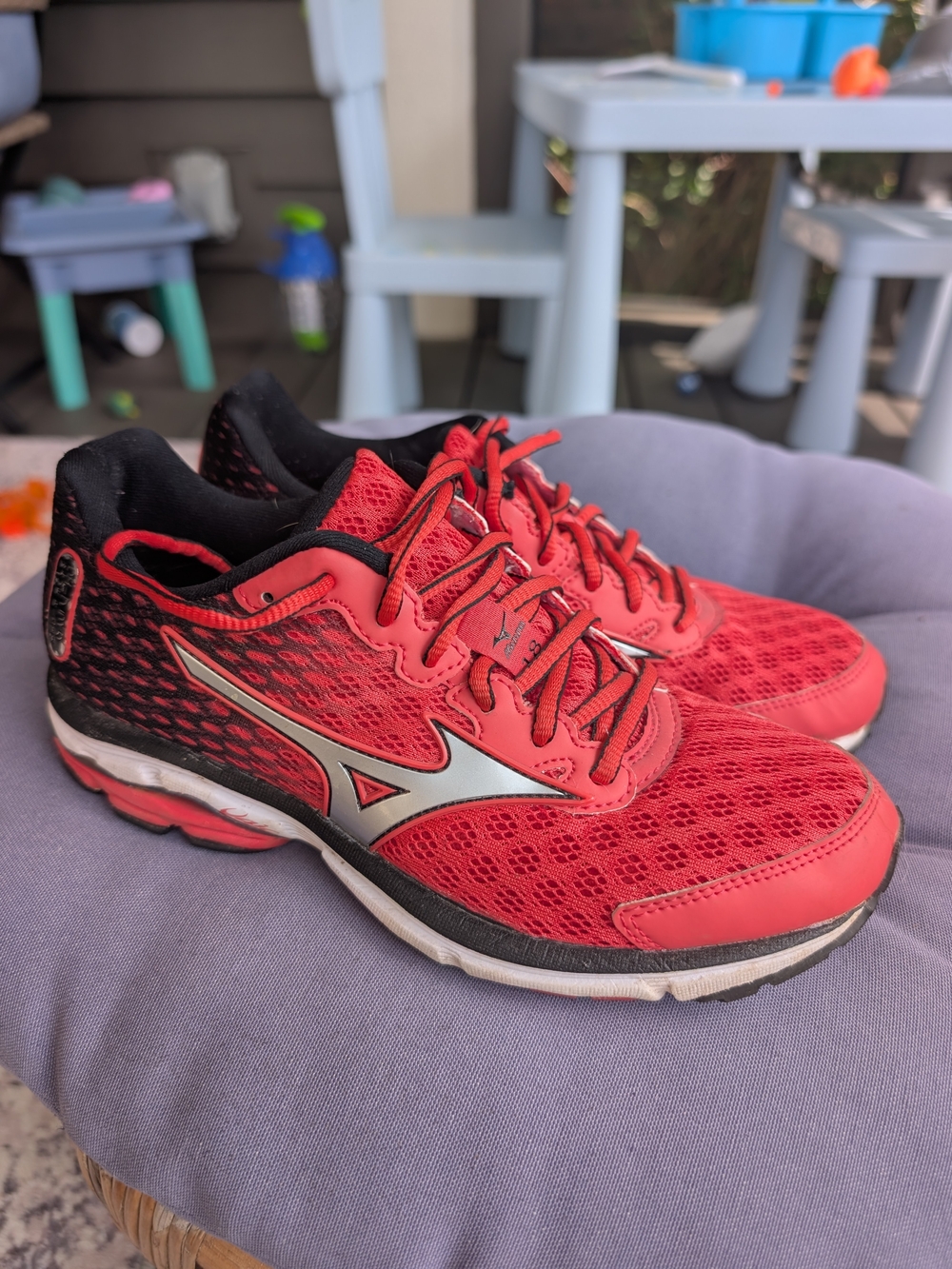Mizuno Women's Red Running Shoes - Lightweight Cushioned Trainer